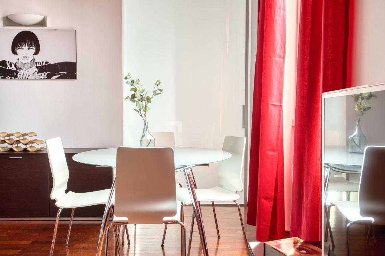 Joivy Charming Apartment In The Heart Of Isola District Milão Exterior foto