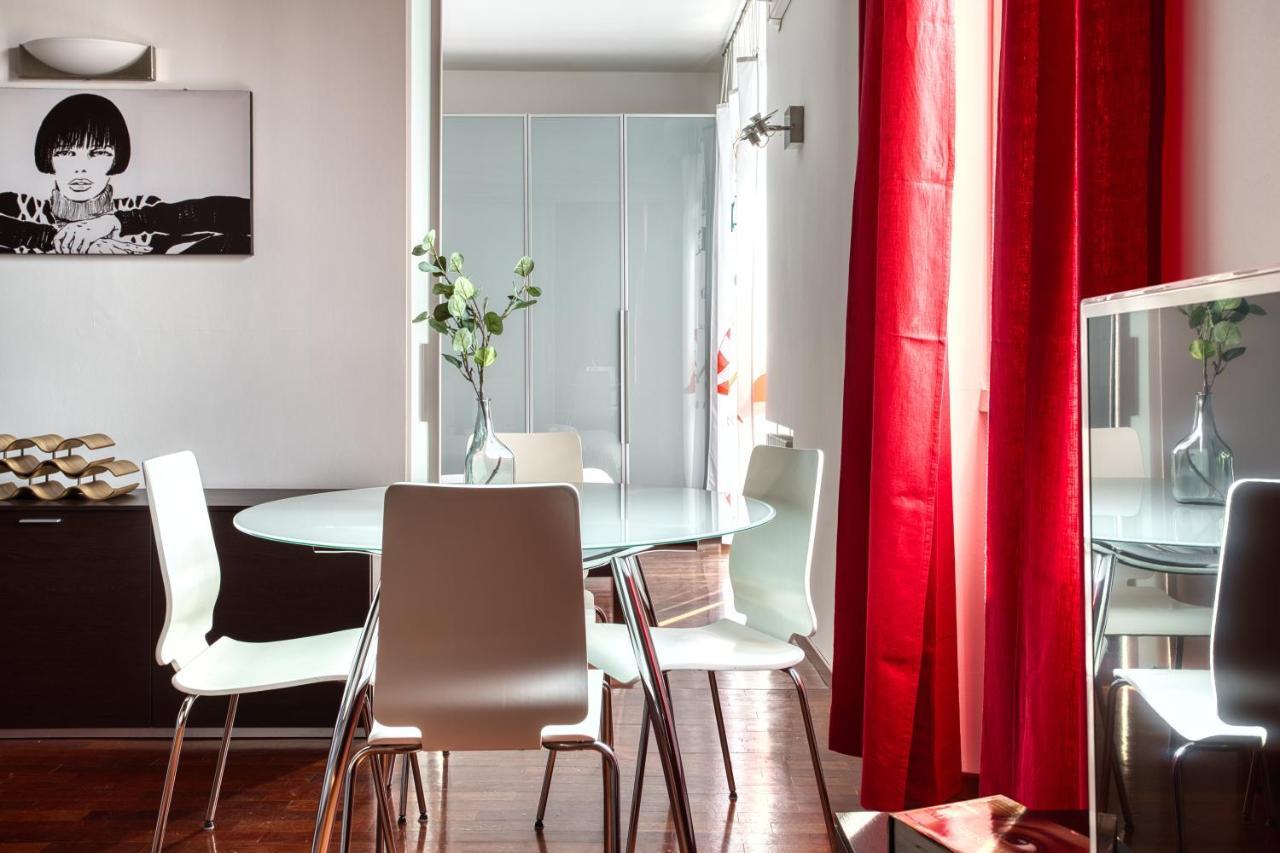 Joivy Charming Apartment In The Heart Of Isola District Milão Exterior foto